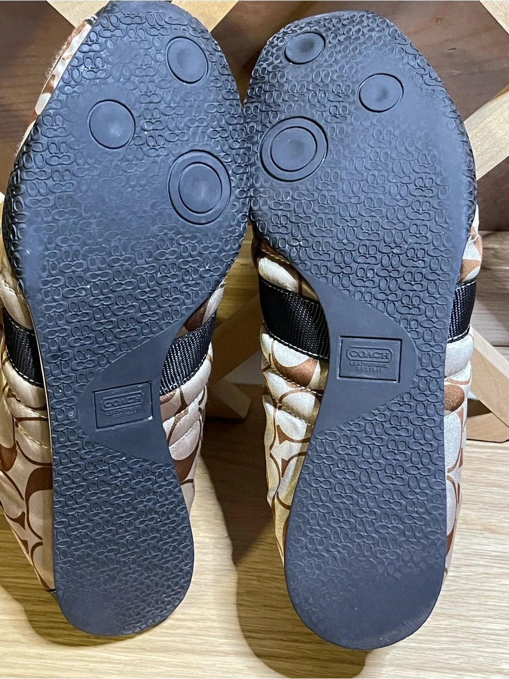 Coach W Sz 8M Metallic Bronze / Choco Quilted low -top Sneaker /Authentic Coach